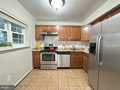 4123 Pleasant Meadow Ct unit 90C, Chantilly, VA 20151 - photo 6