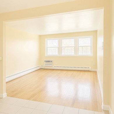 530 Throgs Neck Expy unit 2, Bronx, NY 10465 - photo 3