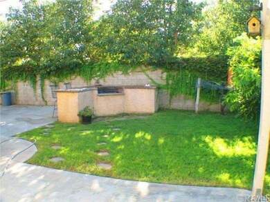 1297 Reyes Hernandez jr Ln, Colton, CA 92324 - photo 5