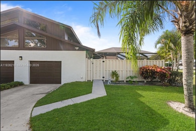 9568 Boca Gardens Pkwy unit B, Boca Raton, FL 33496 - photo 3