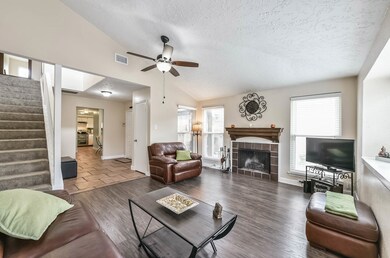 7834 Mauvewood Dr, Houston, TX 77040 - photo 7