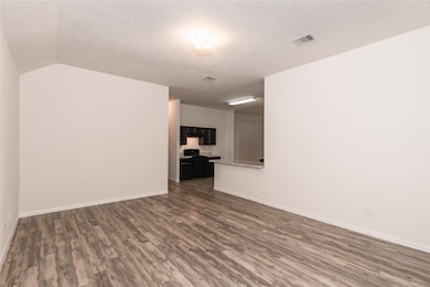 690 Fallow Ln, Alvin, TX 77511 - photo 4