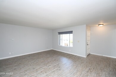 401 E Carter Dr, Tempe, AZ 85282 - photo 7