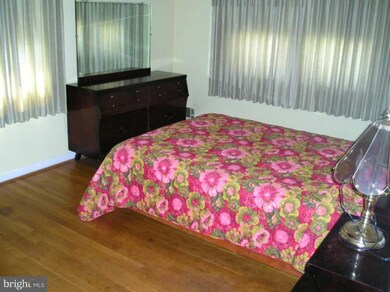 6813 Queens Ferry Rd, Baltimore, MD 21239 - photo 5