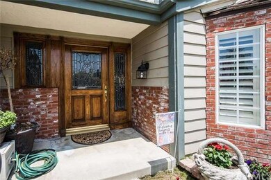 CUSTOM WOOD DOOR ENTRY