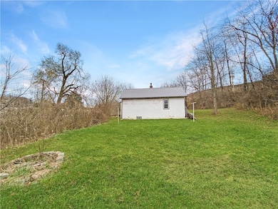 26 Mcnair Ave, Slovan, PA 15078 - photo 3