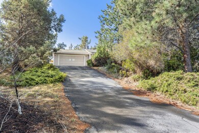 20869 SE Westview Dr, Bend, OR 97702 - photo 2