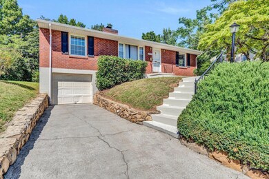 2715 Westhampton - pic 3