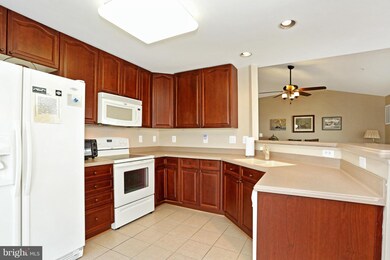 2511 Shelley Cir unit 3A, Frederick, MD 21702 - photo 7