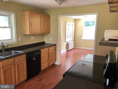 330 Lincoln Ave, Takoma Park, MD 20912 - photo 2