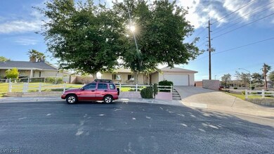 4119 Meadowglen Way, Las Vegas, NV 89121 - photo 3