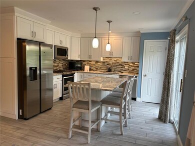 1423 Mohr Cir, Macungie, PA 18062 - photo 4