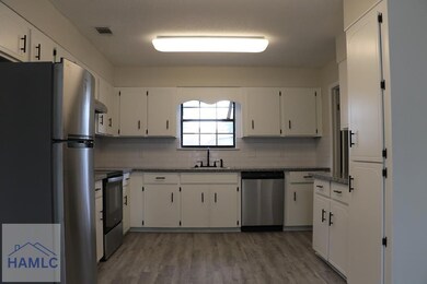489 Elm St, Hinesville, GA 31313 - photo 5