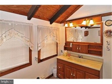 3325 Salford Station Rd, Perkiomenville, PA 18074 - photo 7