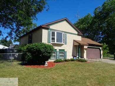 5337 Sunrose Ave, Lansing, MI 48911 - photo 2