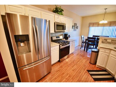 154 Rittenhouse Dr, Woodbury, NJ 08096 - photo 2