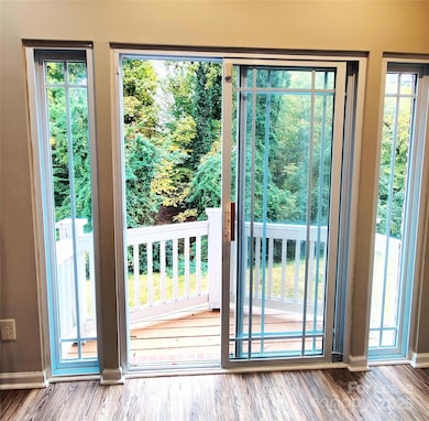 1132 Kurt Ct, Charlotte, NC 28209 - photo 7