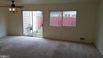 12185 Dove Cir, Laurel, MD 20708 - photo 7