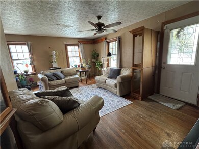 552 W Funderburg Rd, Fairborn, OH 45324 - photo 5