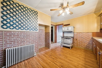 712 Depot St, Youngwood, PA 15697 - photo 6