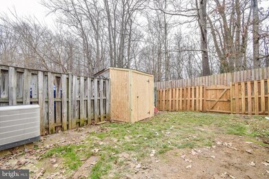 3609 Wharf Ln, Triangle, VA 22172 - photo 2