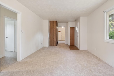 11-33649 Washington Street-WindowStill-P