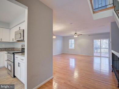 5807 Walden Commons Ct, Burke, VA 22015 - photo 7