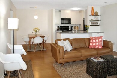 Alexandra Living dining combo