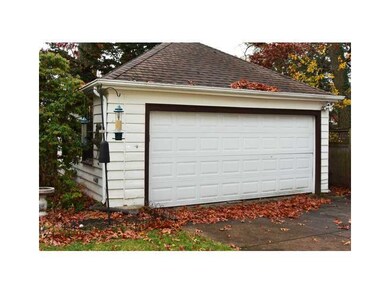 271 Freeman Pkwy, Providence, RI 02906 - photo 2