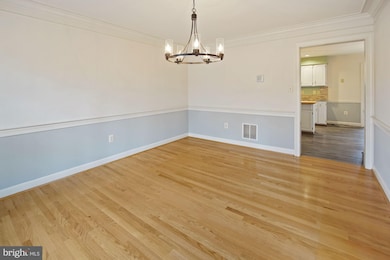 8118 Felbrigg Hall Rd, Glenn Dale, MD 20769 - photo 5