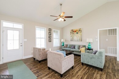 19 Moonstone Dr, Kearneysville, WV 25430 - photo 6