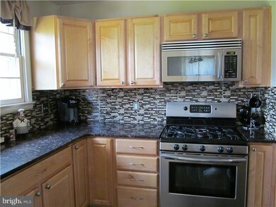 1028 Eisenhower Ave, Woodlyn, PA 19094 - photo 7