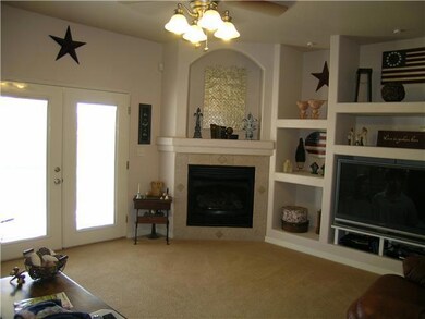 14313 Desert Spring Dr, Horizon City, TX 79928 - photo 5