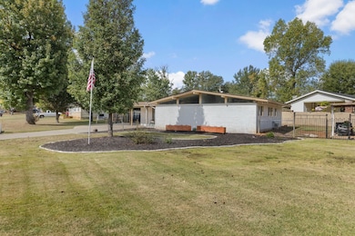 202 Davis Ave, Florence, AL 35633 - photo 5