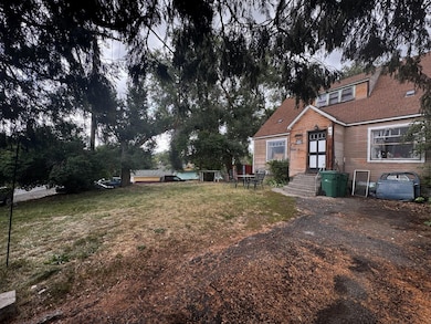 1740 Riverside Dr, Klamath Falls, OR 97601 - photo 2