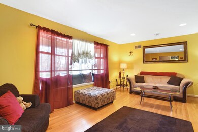 1811 Snowdrop Ln, Silver Spring, MD 20906 - photo 6