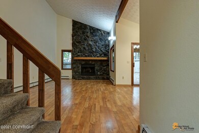 Entry to Livingroom