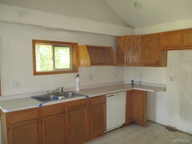 BRIGHT KITCHEN