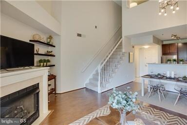 Lillian Court unit 406, McLean, VA 22102 - photo 5