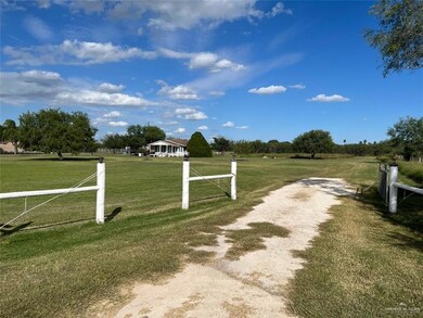 4706 N Mile 3 1/2 W, Weslaco, TX 78599 - photo 3