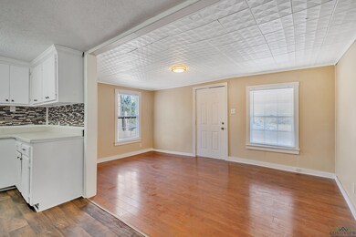 920 N 2nd St, Longview, TX 75601 - photo 2