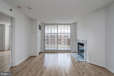 Metropolitan Condos unit 802, Washington, DC 20037 - photo 4