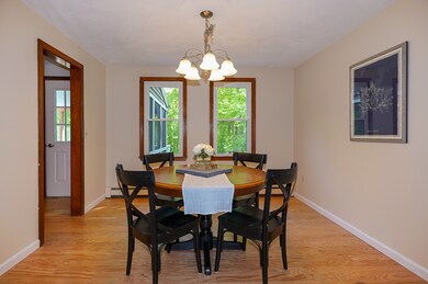 7 Gaskill Cir, Hopedale, MA 01747 - photo 3