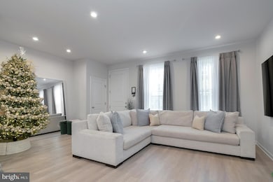 18245 Summit Pointe Dr, Triangle, VA 22172 - photo 4