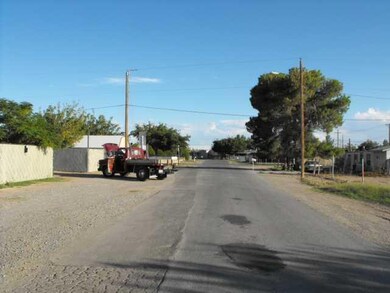 11481 Chisolm Trail Dr, Socorro, TX 79927 - photo 5