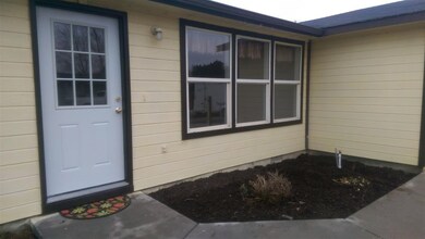 605 E Selway Dr, Homedale, ID 83628 - photo 2