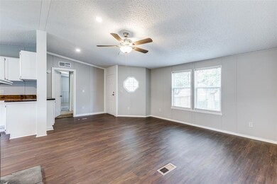 382 Kelly Brook Cir, Weatherford, TX 76087 - photo 6