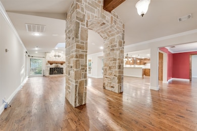 14077 Brookridge Dr, Dallas, TX 75240 - photo 4