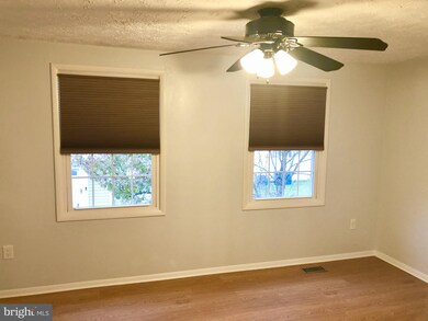 5992 Rowanberry Dr, Elkridge, MD 21075 - photo 7