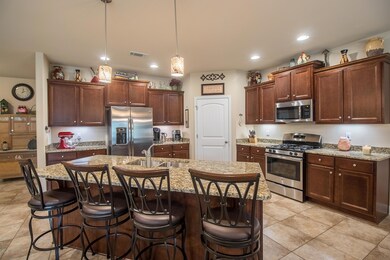 7451 mapleway ct-104
